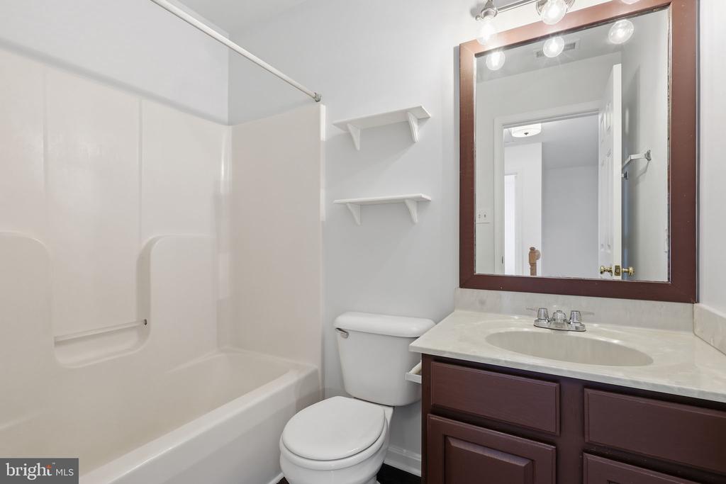 7020 HELM DR, REMINGTON, Virginia 22734, 3 Bedrooms Bedrooms, ,3 BathroomsBathrooms,Residential,7020 HELM DR,VAFQ2021198 MLS # VAFQ2021198
