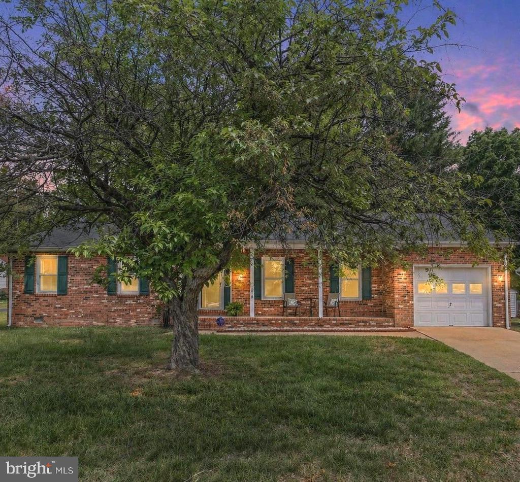 619 SHAMROCK DR, FREDERICKSBURG, Virginia 22407, 3 Bedrooms Bedrooms, ,2 BathroomsBathrooms,Residential,619 SHAMROCK DR,VASP2041352 MLS # VASP2041352