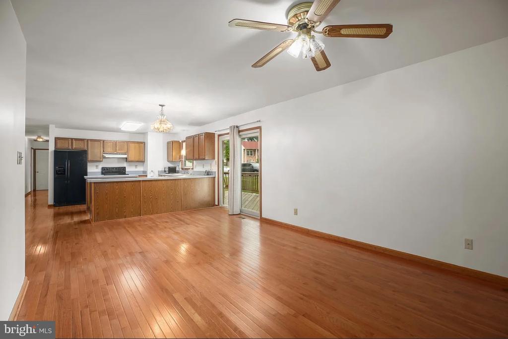 619 SHAMROCK DR, FREDERICKSBURG, Virginia 22407, 3 Bedrooms Bedrooms, ,2 BathroomsBathrooms,Residential,619 SHAMROCK DR,VASP2041352 MLS # VASP2041352
