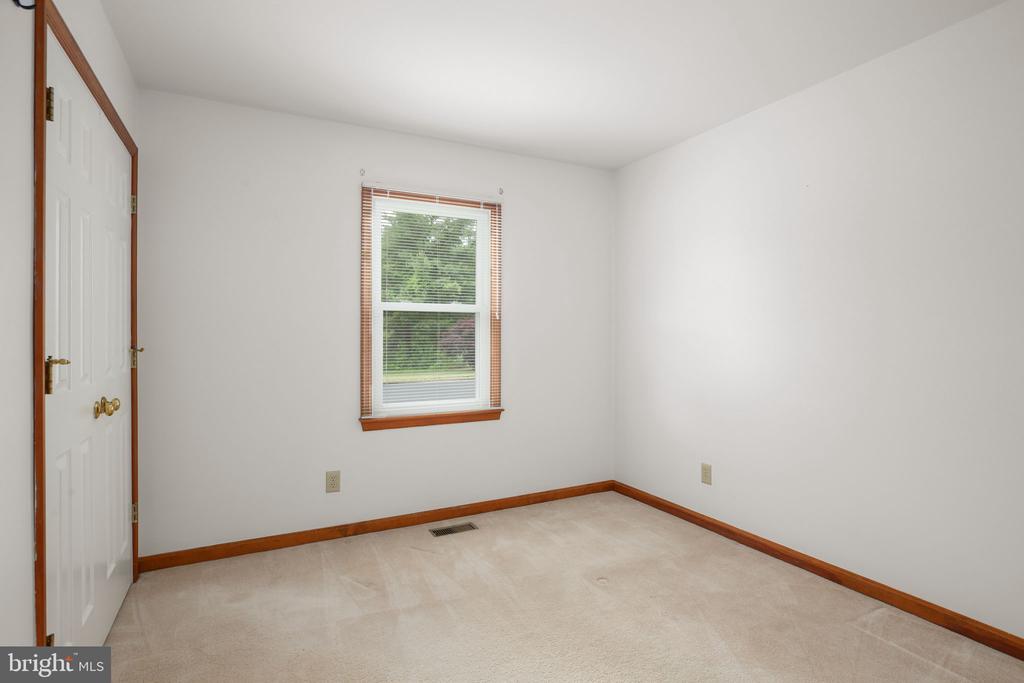 619 SHAMROCK DR, FREDERICKSBURG, Virginia 22407, 3 Bedrooms Bedrooms, ,2 BathroomsBathrooms,Residential,619 SHAMROCK DR,VASP2041352 MLS # VASP2041352