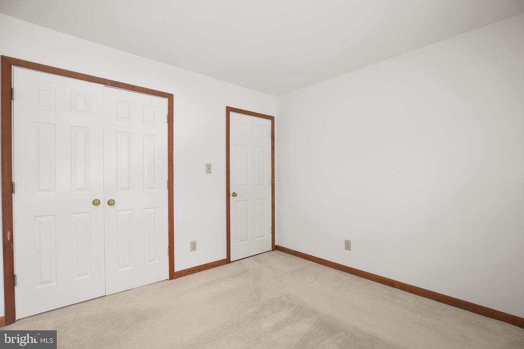 619 SHAMROCK DR, FREDERICKSBURG, Virginia 22407, 3 Bedrooms Bedrooms, ,2 BathroomsBathrooms,Residential,619 SHAMROCK DR,VASP2041352 MLS # VASP2041352