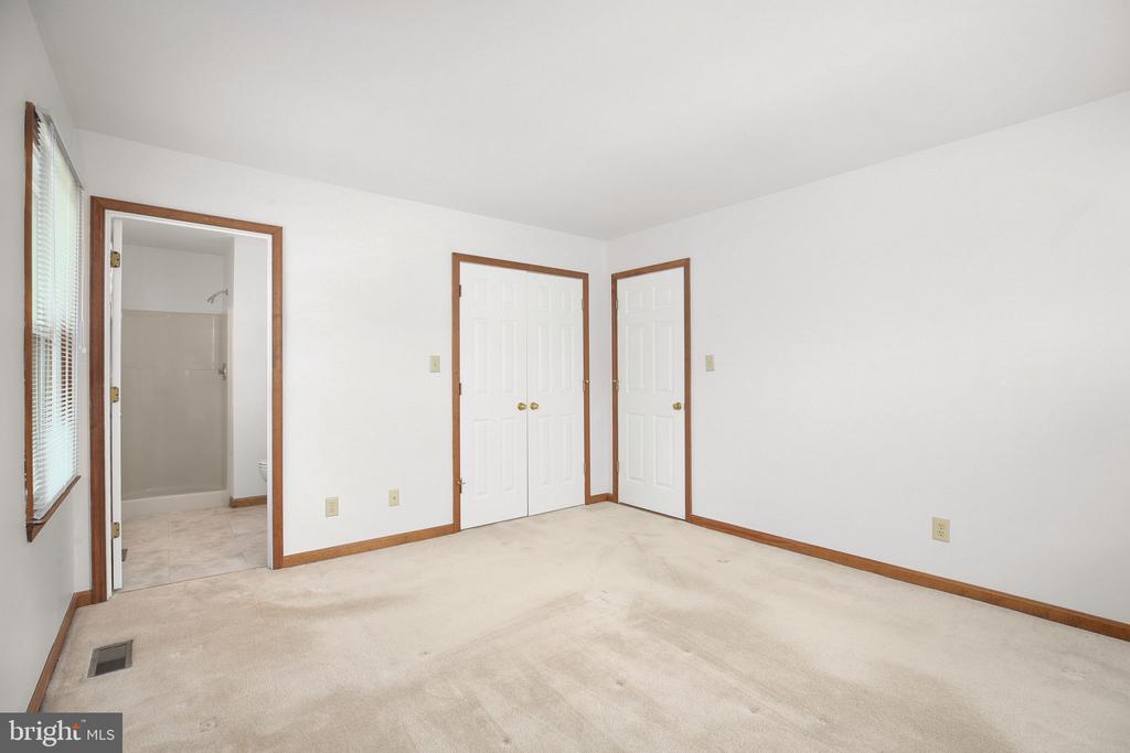 619 SHAMROCK DR, FREDERICKSBURG, Virginia 22407, 3 Bedrooms Bedrooms, ,2 BathroomsBathrooms,Residential,619 SHAMROCK DR,VASP2041352 MLS # VASP2041352