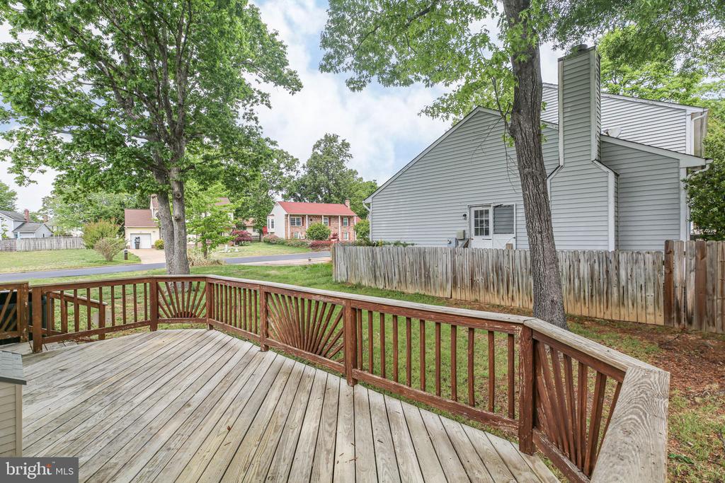 619 SHAMROCK DR, FREDERICKSBURG, Virginia 22407, 3 Bedrooms Bedrooms, ,2 BathroomsBathrooms,Residential,619 SHAMROCK DR,VASP2041352 MLS # VASP2041352