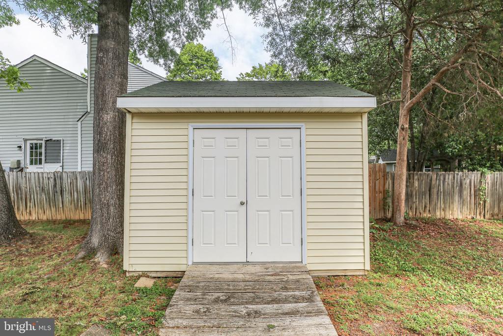 619 SHAMROCK DR, FREDERICKSBURG, Virginia 22407, 3 Bedrooms Bedrooms, ,2 BathroomsBathrooms,Residential,619 SHAMROCK DR,VASP2041352 MLS # VASP2041352