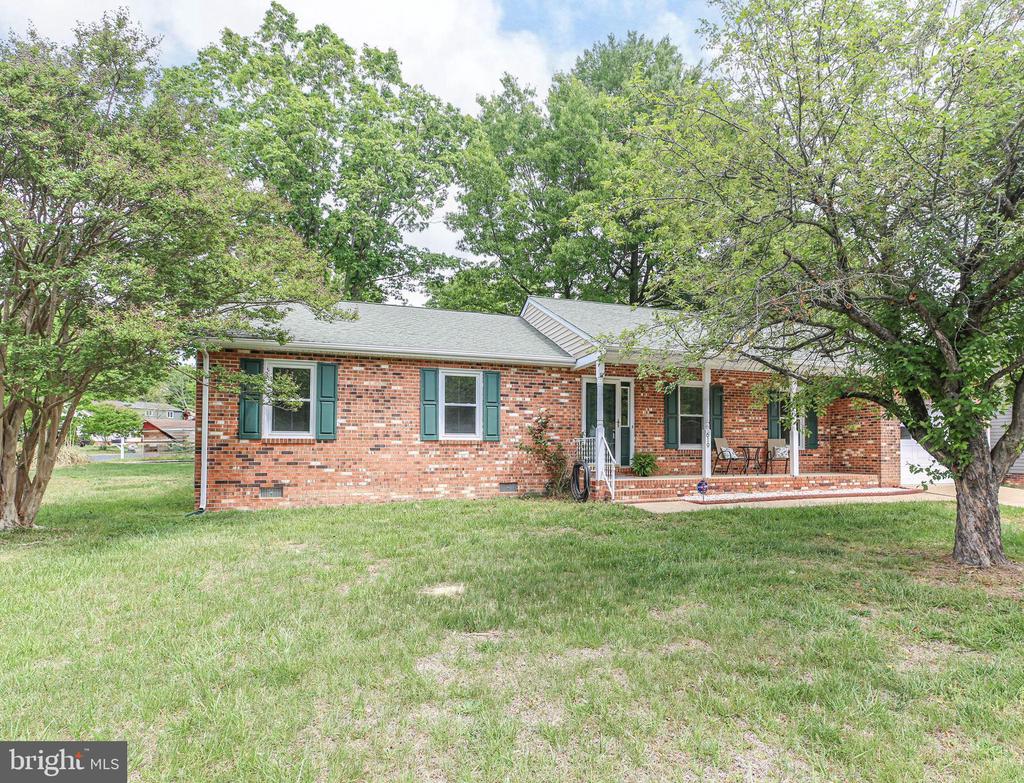 619 SHAMROCK DR, FREDERICKSBURG, Virginia 22407, 3 Bedrooms Bedrooms, ,2 BathroomsBathrooms,Residential,619 SHAMROCK DR,VASP2041352 MLS # VASP2041352