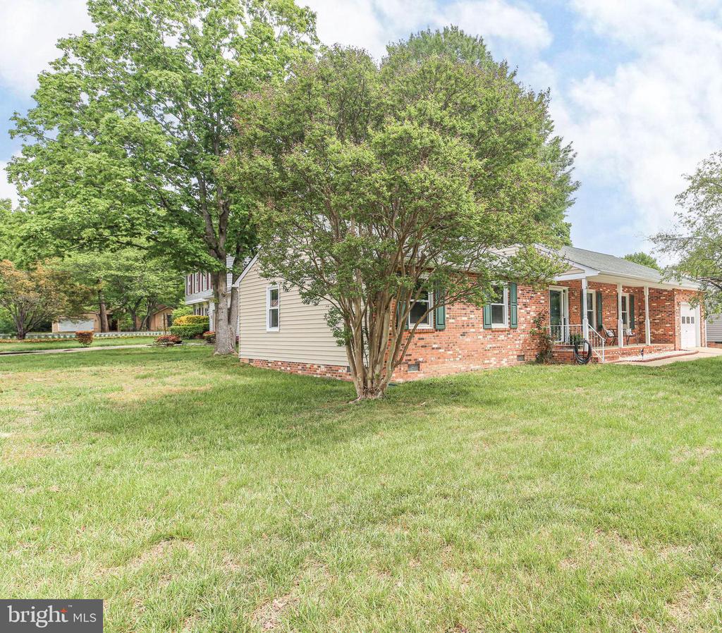 619 SHAMROCK DR, FREDERICKSBURG, Virginia 22407, 3 Bedrooms Bedrooms, ,2 BathroomsBathrooms,Residential,619 SHAMROCK DR,VASP2041352 MLS # VASP2041352