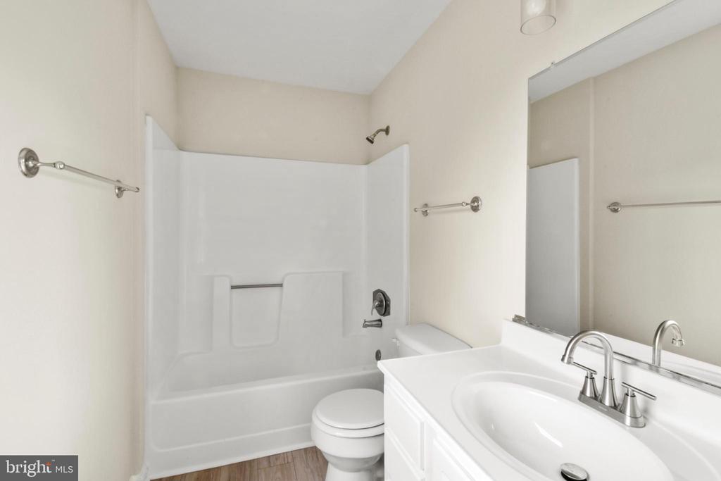 11256 TORRIE WAY, BEALETON, Virginia 22712, 2 Bedrooms Bedrooms, ,2 BathroomsBathrooms,Residential,CEDAR LEE CONDOMINIUM,11256 TORRIE WAY,VAFQ2021720 MLS # VAFQ2021720