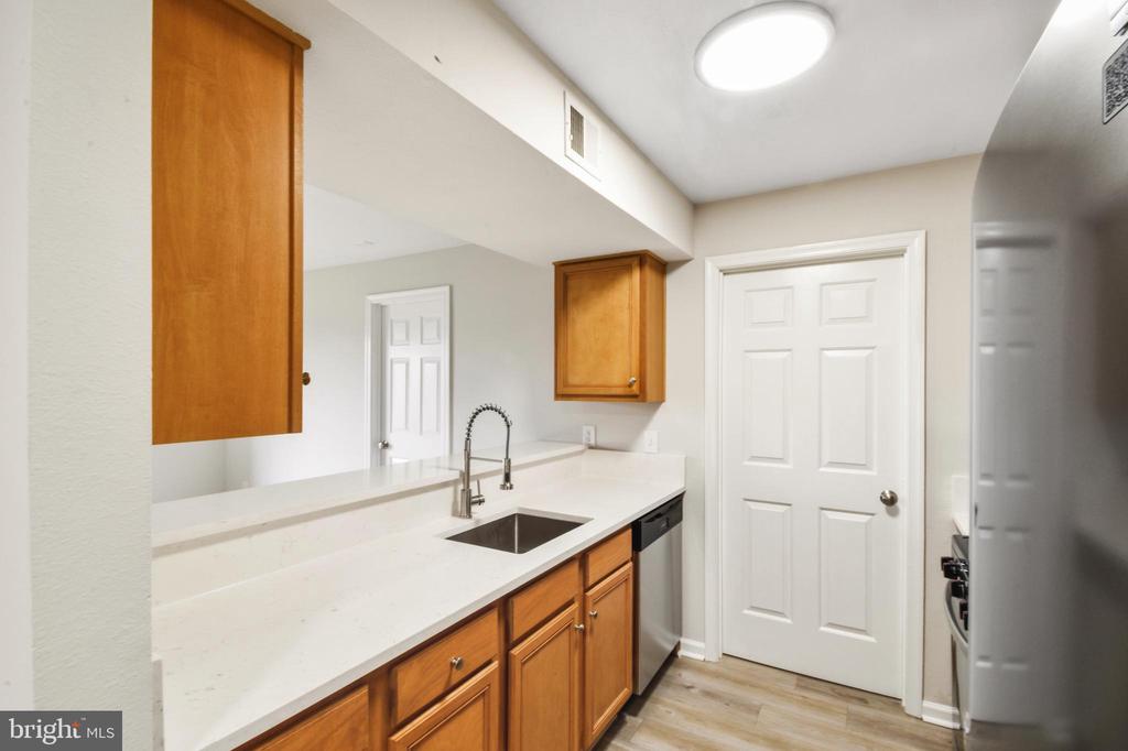 11256 TORRIE WAY, BEALETON, Virginia 22712, 2 Bedrooms Bedrooms, ,2 BathroomsBathrooms,Residential,CEDAR LEE CONDOMINIUM,11256 TORRIE WAY,VAFQ2021720 MLS # VAFQ2021720