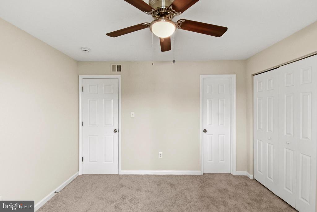 11256 TORRIE WAY, BEALETON, Virginia 22712, 2 Bedrooms Bedrooms, ,2 BathroomsBathrooms,Residential,CEDAR LEE CONDOMINIUM,11256 TORRIE WAY,VAFQ2021720 MLS # VAFQ2021720