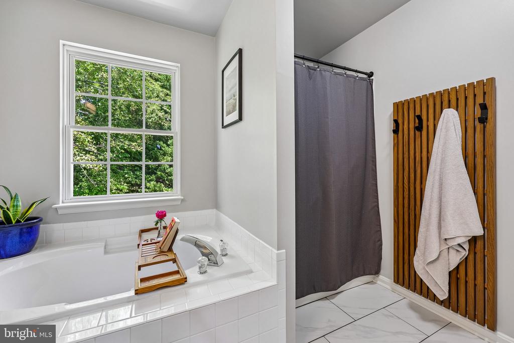 3717 LITTLE RIVER DR, FREDERICKSBURG, Virginia 22408, 4 Bedrooms Bedrooms, ,2 BathroomsBathrooms,Residential,3717 LITTLE RIVER DR,VASP2040836 MLS # VASP2040836