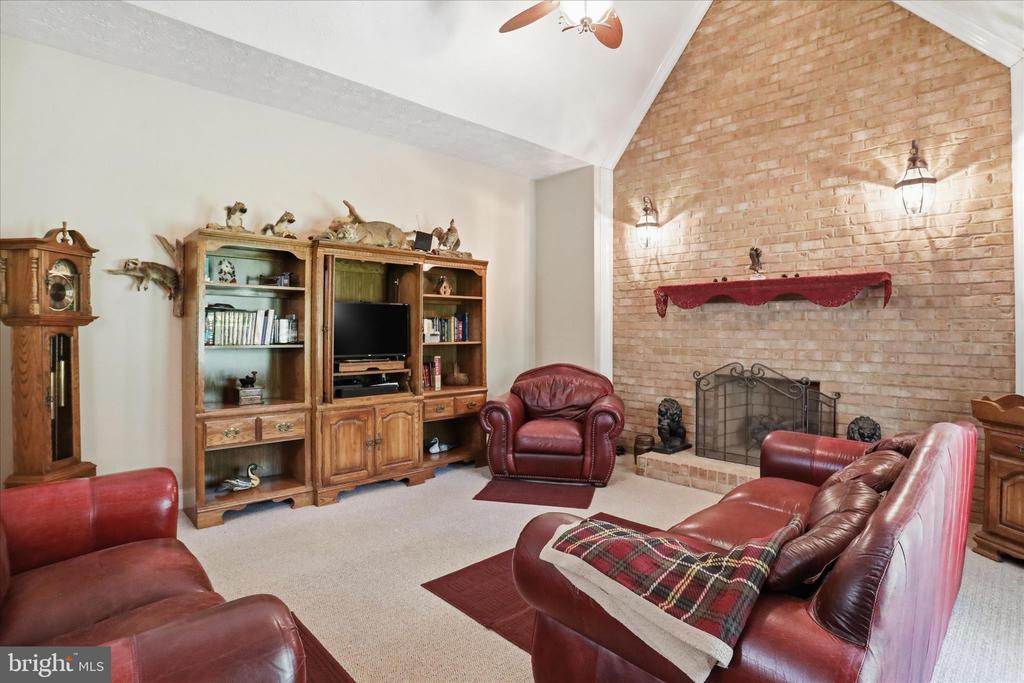 524 S MCDANIEL LN, SHENANDOAH, Virginia 22849, 6 Bedrooms Bedrooms, ,6 BathroomsBathrooms,Residential,524 S MCDANIEL LN,VAPA2006350 MLS # VAPA2006350