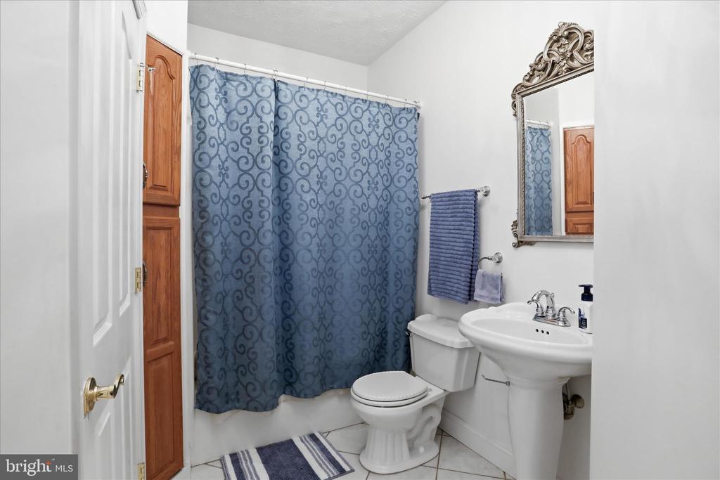 524 S MCDANIEL LN, SHENANDOAH, Virginia 22849, 6 Bedrooms Bedrooms, ,6 BathroomsBathrooms,Residential,524 S MCDANIEL LN,VAPA2006350 MLS # VAPA2006350