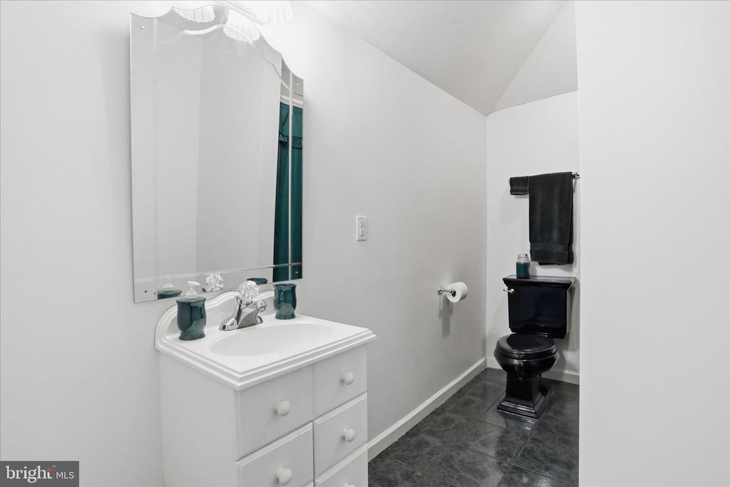 524 S MCDANIEL LN, SHENANDOAH, Virginia 22849, 6 Bedrooms Bedrooms, ,6 BathroomsBathrooms,Residential,524 S MCDANIEL LN,VAPA2006350 MLS # VAPA2006350