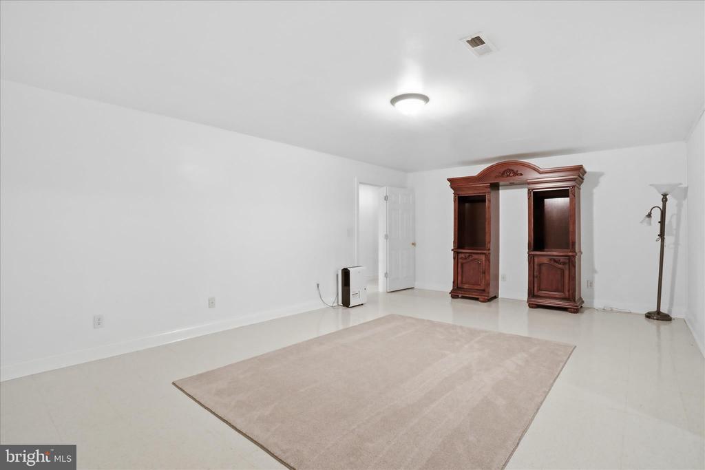 524 S MCDANIEL LN, SHENANDOAH, Virginia 22849, 6 Bedrooms Bedrooms, ,6 BathroomsBathrooms,Residential,524 S MCDANIEL LN,VAPA2006350 MLS # VAPA2006350