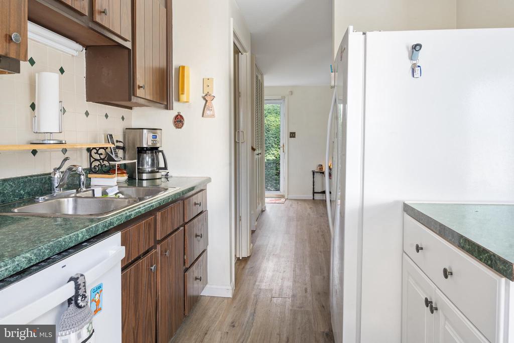 6439 LANCASTER DR, WARRENTON, Virginia 20187, 3 Bedrooms Bedrooms, ,2 BathroomsBathrooms,Residential,6439 LANCASTER DR,VAFQ2021806 MLS # VAFQ2021806