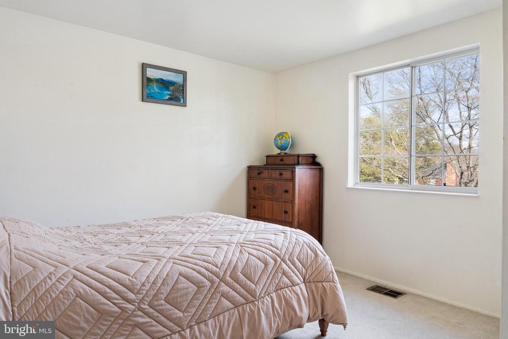 6439 LANCASTER DR, WARRENTON, Virginia 20187, 3 Bedrooms Bedrooms, ,2 BathroomsBathrooms,Residential,6439 LANCASTER DR,VAFQ2021806 MLS # VAFQ2021806