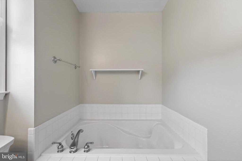 19313 WINDSONG CT, CULPEPER, Virginia 22701, 3 Bedrooms Bedrooms, ,2 BathroomsBathrooms,Residential,19313 WINDSONG CT,VACU2013488 MLS # VACU2013488