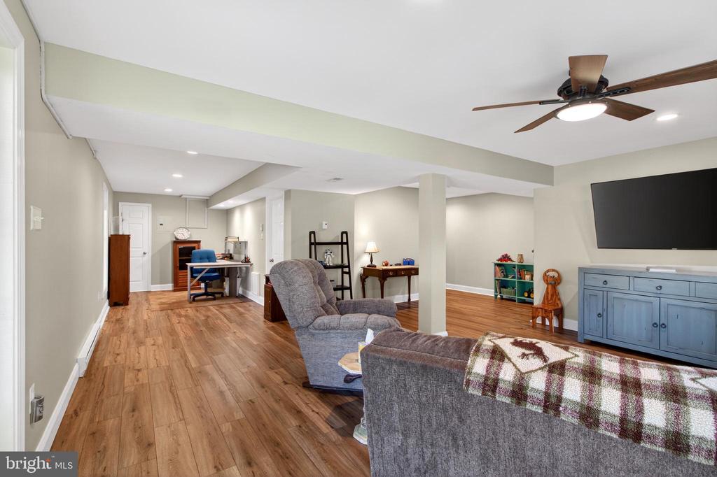 19313 WINDSONG CT, CULPEPER, Virginia 22701, 3 Bedrooms Bedrooms, ,2 BathroomsBathrooms,Residential,19313 WINDSONG CT,VACU2013488 MLS # VACU2013488