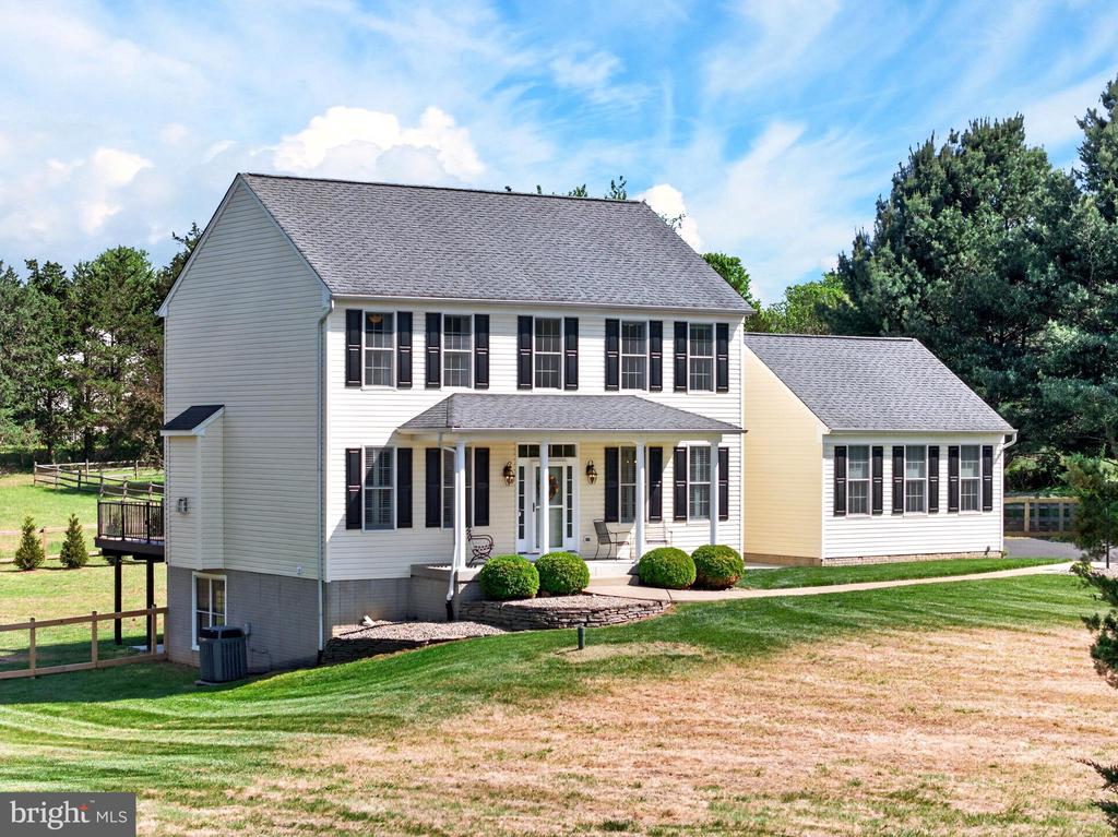 19313 WINDSONG CT, CULPEPER, Virginia 22701, 3 Bedrooms Bedrooms, ,2 BathroomsBathrooms,Residential,19313 WINDSONG CT,VACU2013488 MLS # VACU2013488