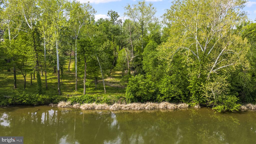 1821 LEGACY LN, FREDERICKSBURG, Virginia 22408, 4 Bedrooms Bedrooms, ,3 BathroomsBathrooms,Residential,1821 LEGACY LN,VASP2041198 MLS # VASP2041198