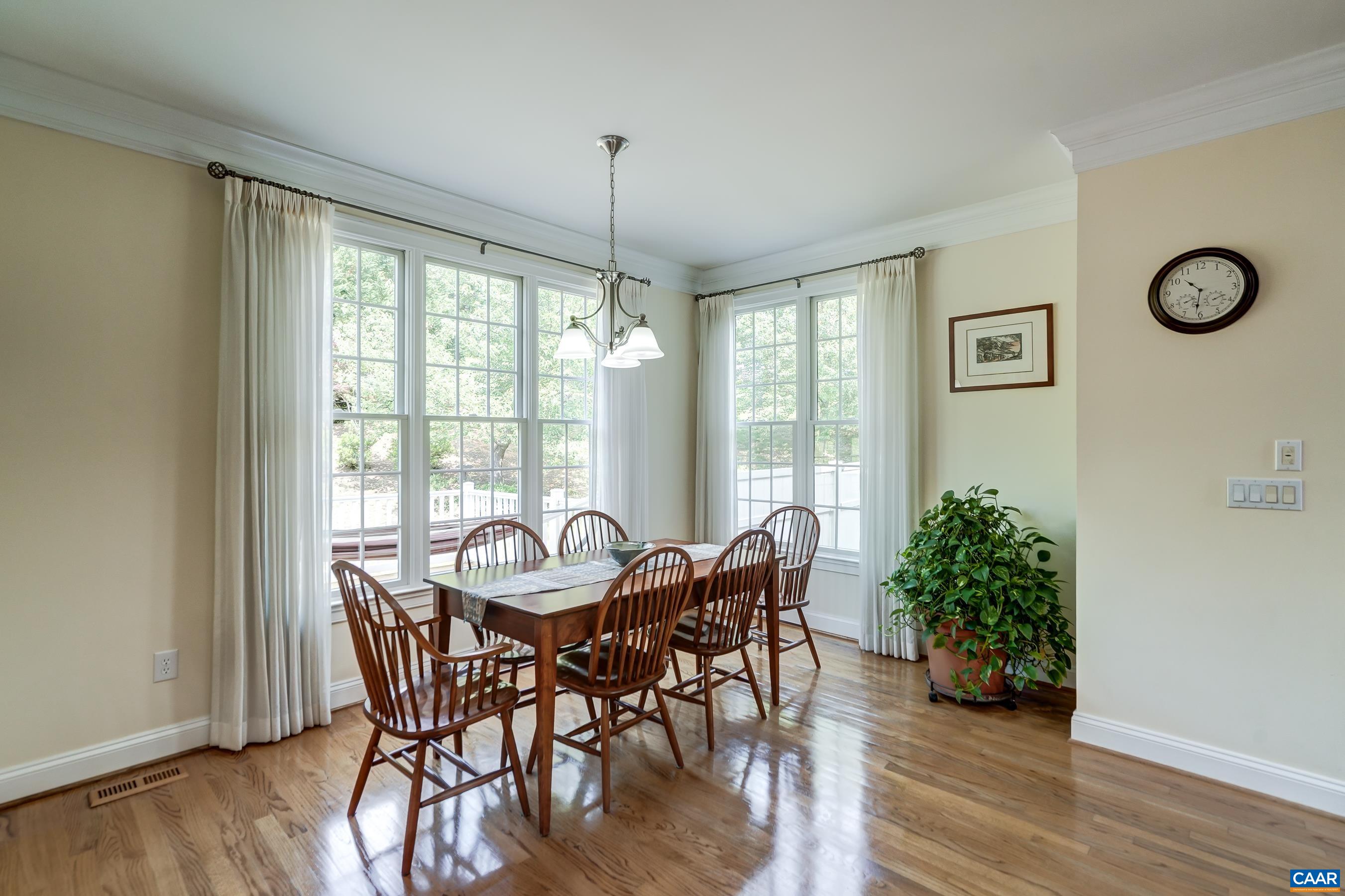 Enjoy casual meals in the breakfast nook.