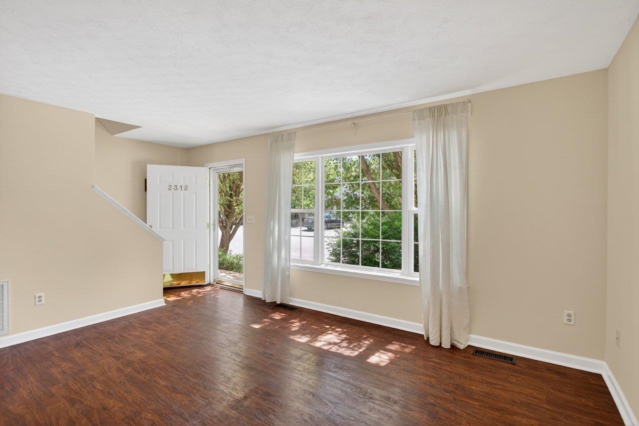 2312 BRECKENRIDGE CT, HARRISONBURG, Virginia 22801, 3 Bedrooms Bedrooms, ,1 BathroomBathrooms,Residential,2312 BRECKENRIDGE CT,676375 MLS # 676375