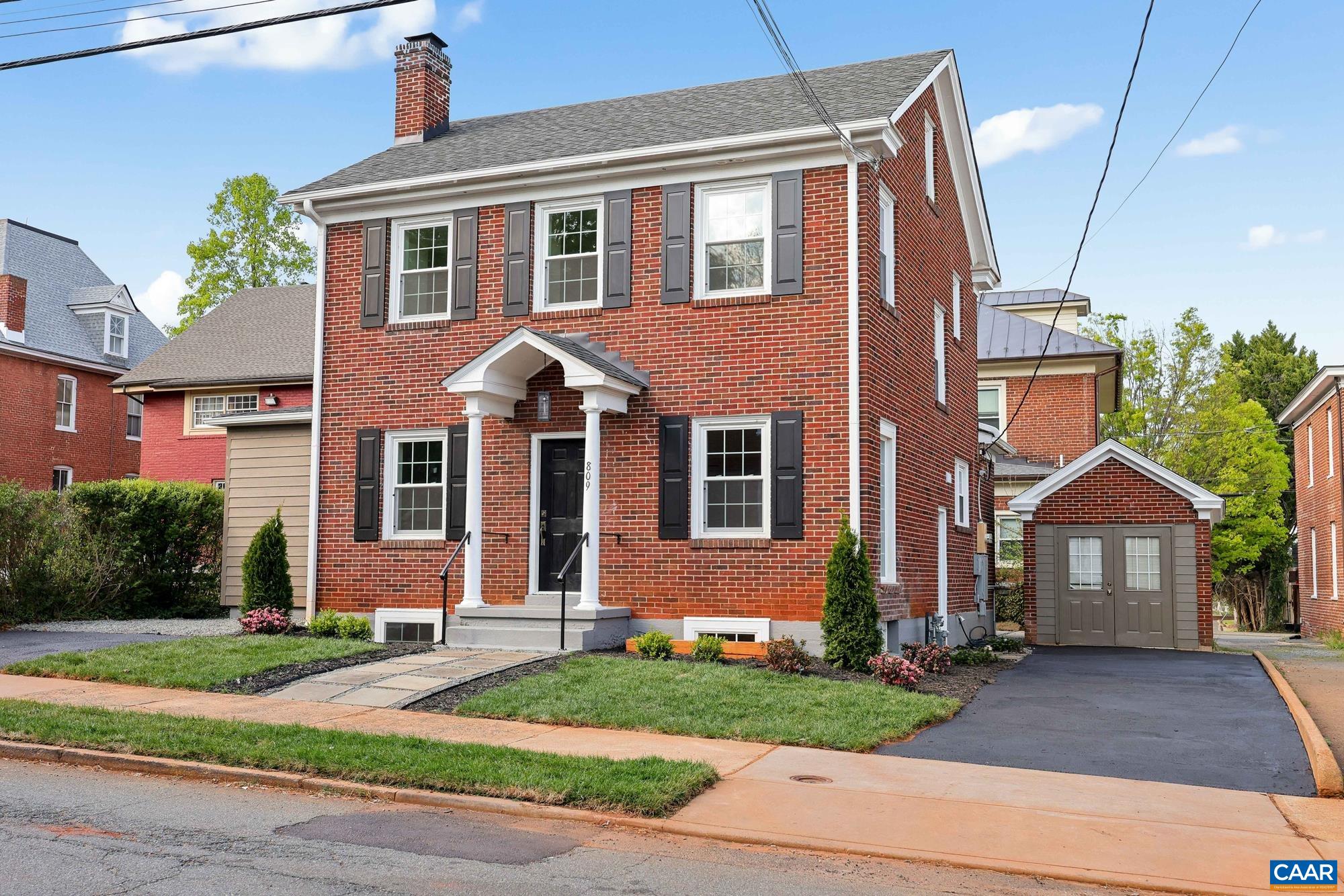 809 EAST JEFFERSON ST, CHARLOTTESVILLE, Virginia 22902, 3 Bedrooms Bedrooms, ,3 BathroomsBathrooms,Residential,809 EAST JEFFERSON ST,676405 MLS # 676405