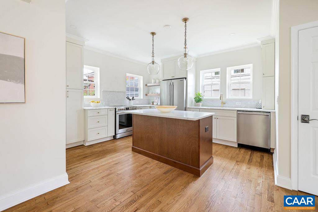809 EAST JEFFERSON ST, CHARLOTTESVILLE, Virginia 22902, 3 Bedrooms Bedrooms, ,3 BathroomsBathrooms,Residential,809 EAST JEFFERSON ST,676405 MLS # 676405
