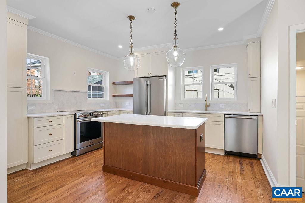 809 EAST JEFFERSON ST, CHARLOTTESVILLE, Virginia 22902, 3 Bedrooms Bedrooms, ,3 BathroomsBathrooms,Residential,809 EAST JEFFERSON ST,676405 MLS # 676405