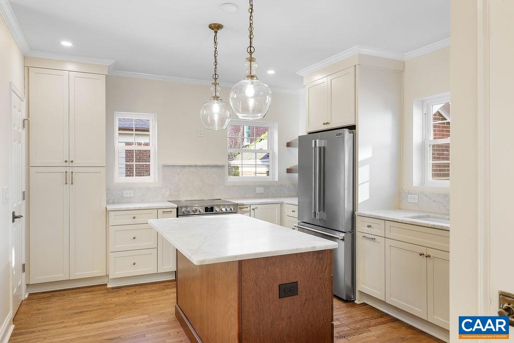 809 EAST JEFFERSON ST, CHARLOTTESVILLE, Virginia 22902, 3 Bedrooms Bedrooms, ,3 BathroomsBathrooms,Residential,809 EAST JEFFERSON ST,676405 MLS # 676405