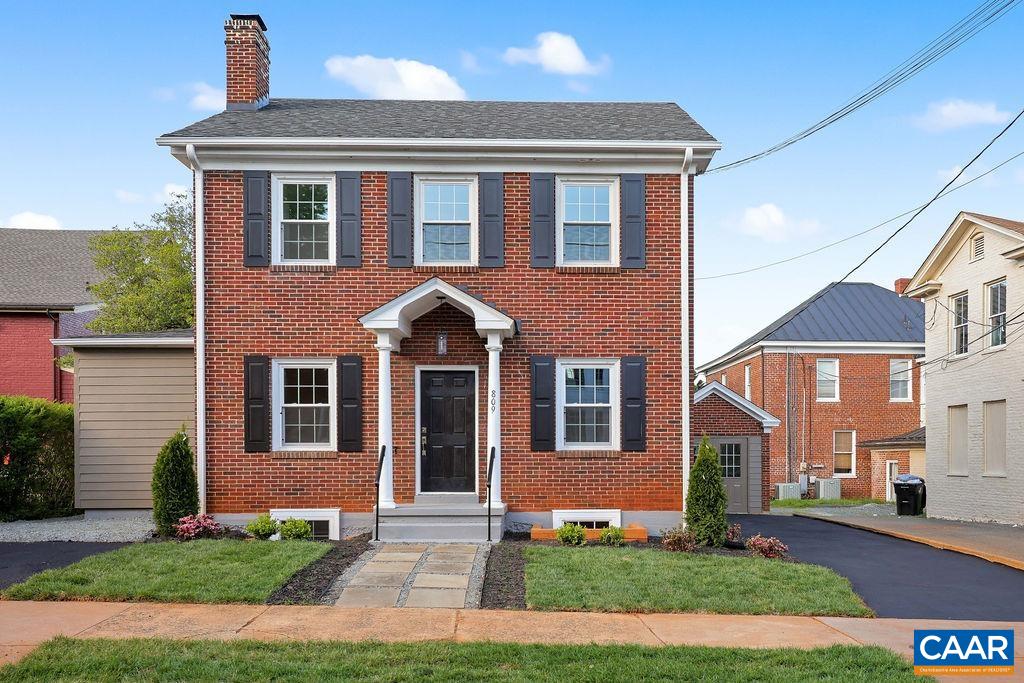 809 EAST JEFFERSON ST, CHARLOTTESVILLE, Virginia 22902, 3 Bedrooms Bedrooms, ,3 BathroomsBathrooms,Residential,809 EAST JEFFERSON ST,676405 MLS # 676405