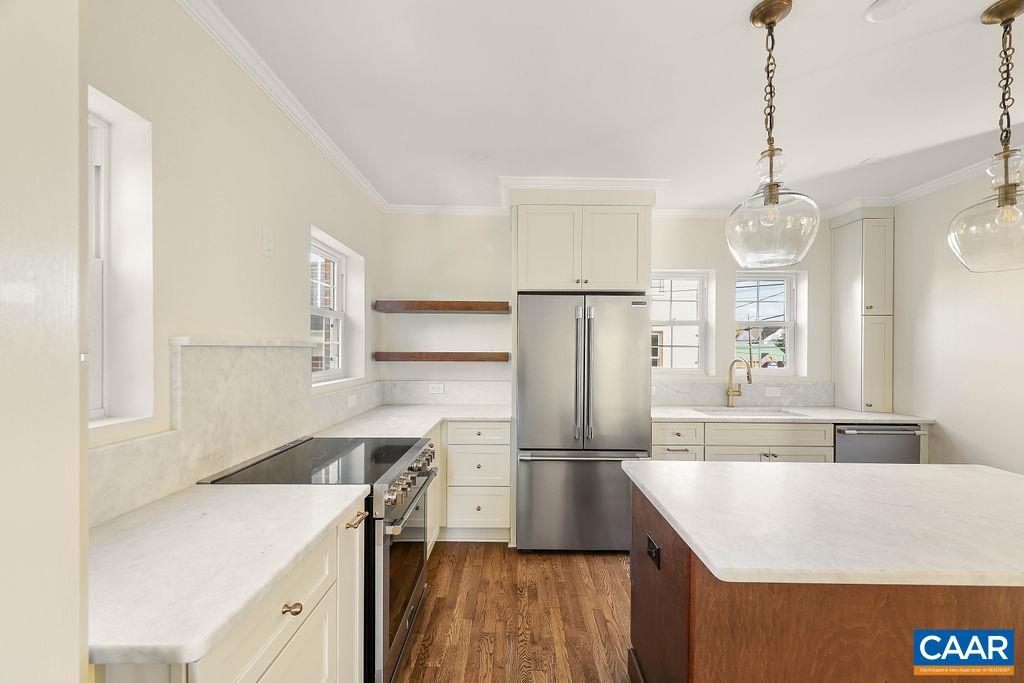 809 EAST JEFFERSON ST, CHARLOTTESVILLE, Virginia 22902, 3 Bedrooms Bedrooms, ,3 BathroomsBathrooms,Residential,809 EAST JEFFERSON ST,676405 MLS # 676405