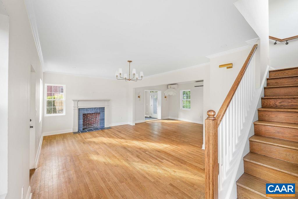 809 EAST JEFFERSON ST, CHARLOTTESVILLE, Virginia 22902, 3 Bedrooms Bedrooms, ,3 BathroomsBathrooms,Residential,809 EAST JEFFERSON ST,676405 MLS # 676405