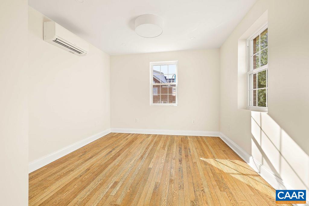 809 EAST JEFFERSON ST, CHARLOTTESVILLE, Virginia 22902, 3 Bedrooms Bedrooms, ,3 BathroomsBathrooms,Residential,809 EAST JEFFERSON ST,676405 MLS # 676405