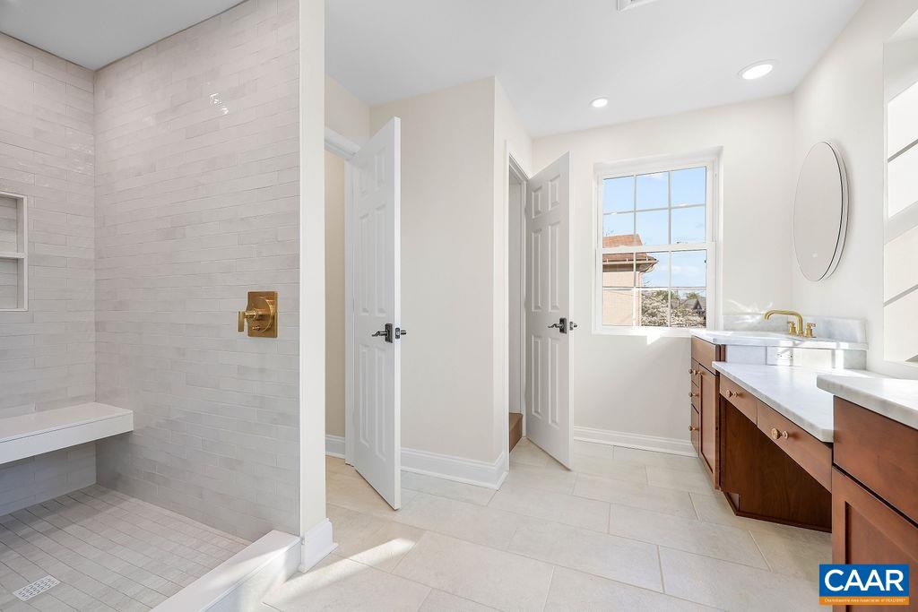809 EAST JEFFERSON ST, CHARLOTTESVILLE, Virginia 22902, 3 Bedrooms Bedrooms, ,3 BathroomsBathrooms,Residential,809 EAST JEFFERSON ST,676405 MLS # 676405