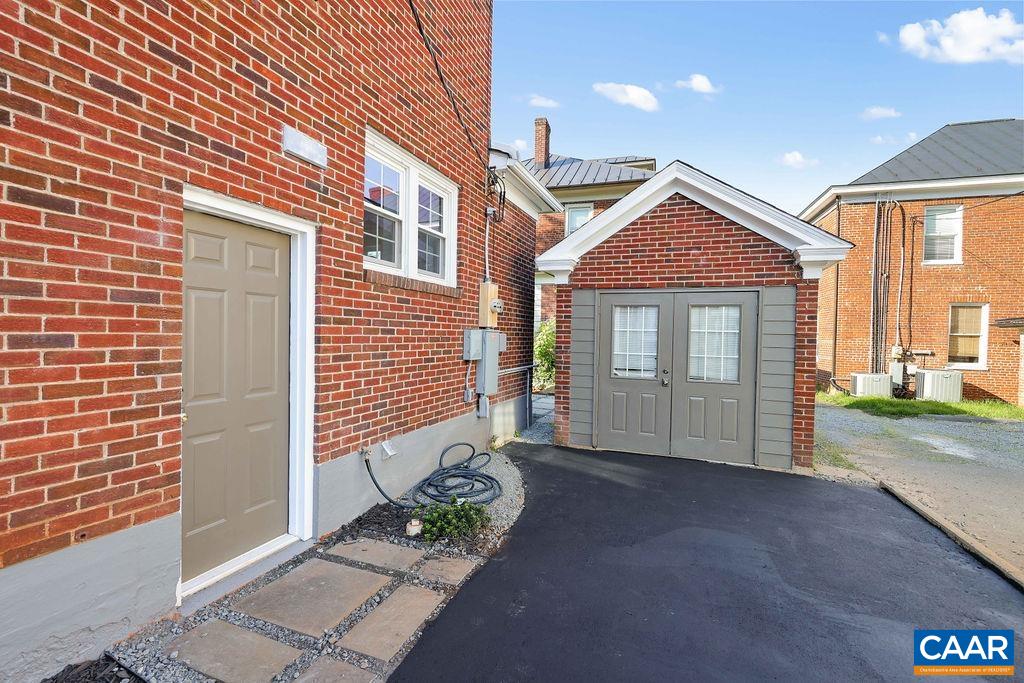 809 EAST JEFFERSON ST, CHARLOTTESVILLE, Virginia 22902, 3 Bedrooms Bedrooms, ,3 BathroomsBathrooms,Residential,809 EAST JEFFERSON ST,676405 MLS # 676405