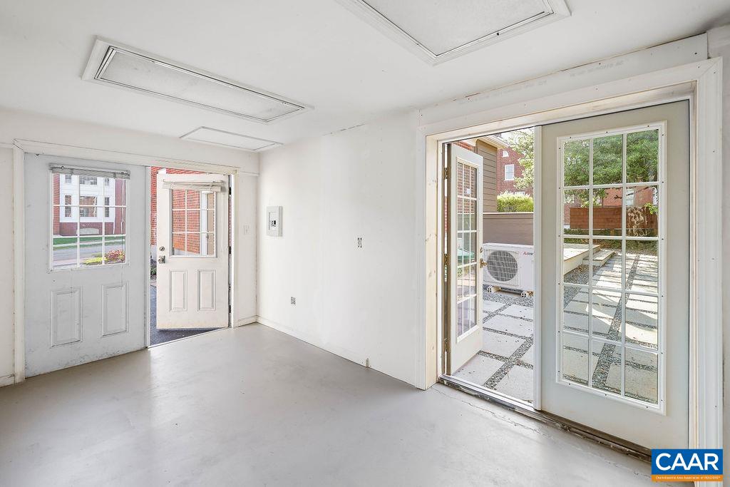 809 EAST JEFFERSON ST, CHARLOTTESVILLE, Virginia 22902, 3 Bedrooms Bedrooms, ,3 BathroomsBathrooms,Residential,809 EAST JEFFERSON ST,676405 MLS # 676405