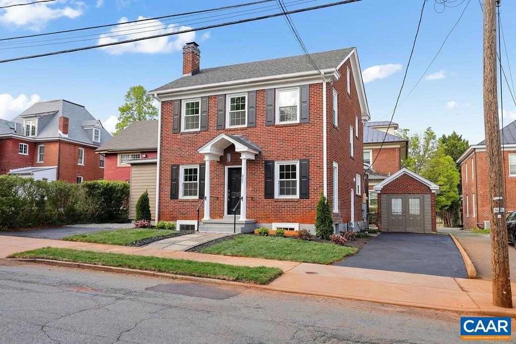 809 EAST JEFFERSON ST, CHARLOTTESVILLE, Virginia 22902, 3 Bedrooms Bedrooms, ,3 BathroomsBathrooms,Residential,809 EAST JEFFERSON ST,676405 MLS # 676405