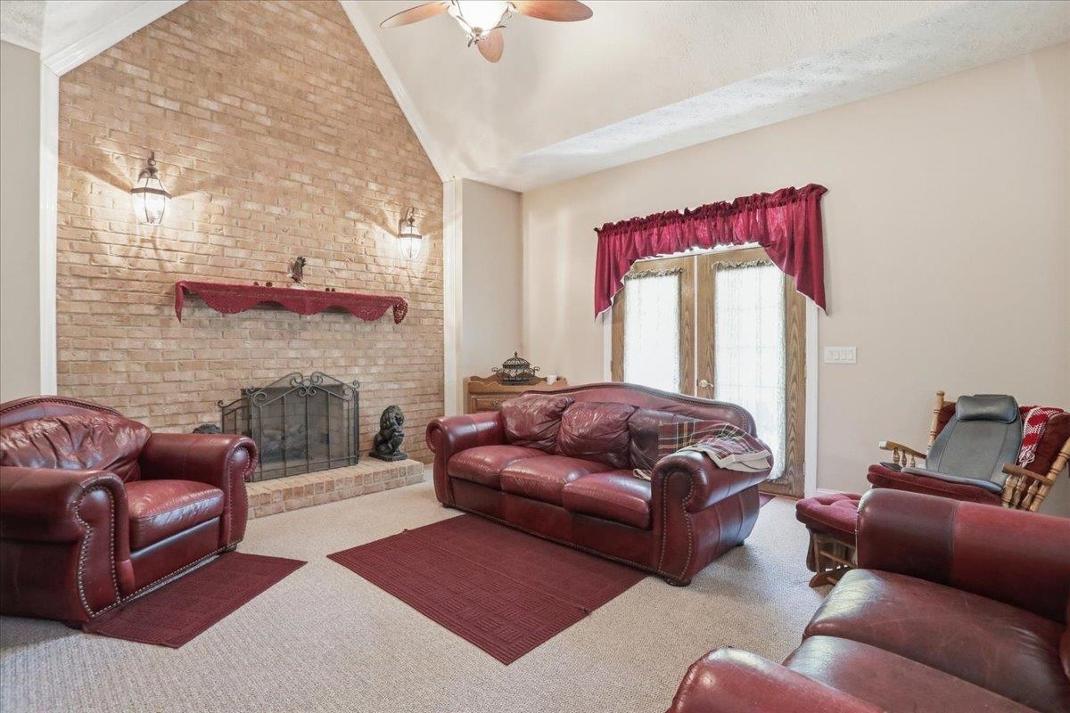 524 S MCDANIEL LN, SHENANDOAH, Virginia 22849, 6 Bedrooms Bedrooms, ,6 BathroomsBathrooms,Residential,524 S MCDANIEL LN,676503 MLS # 676503