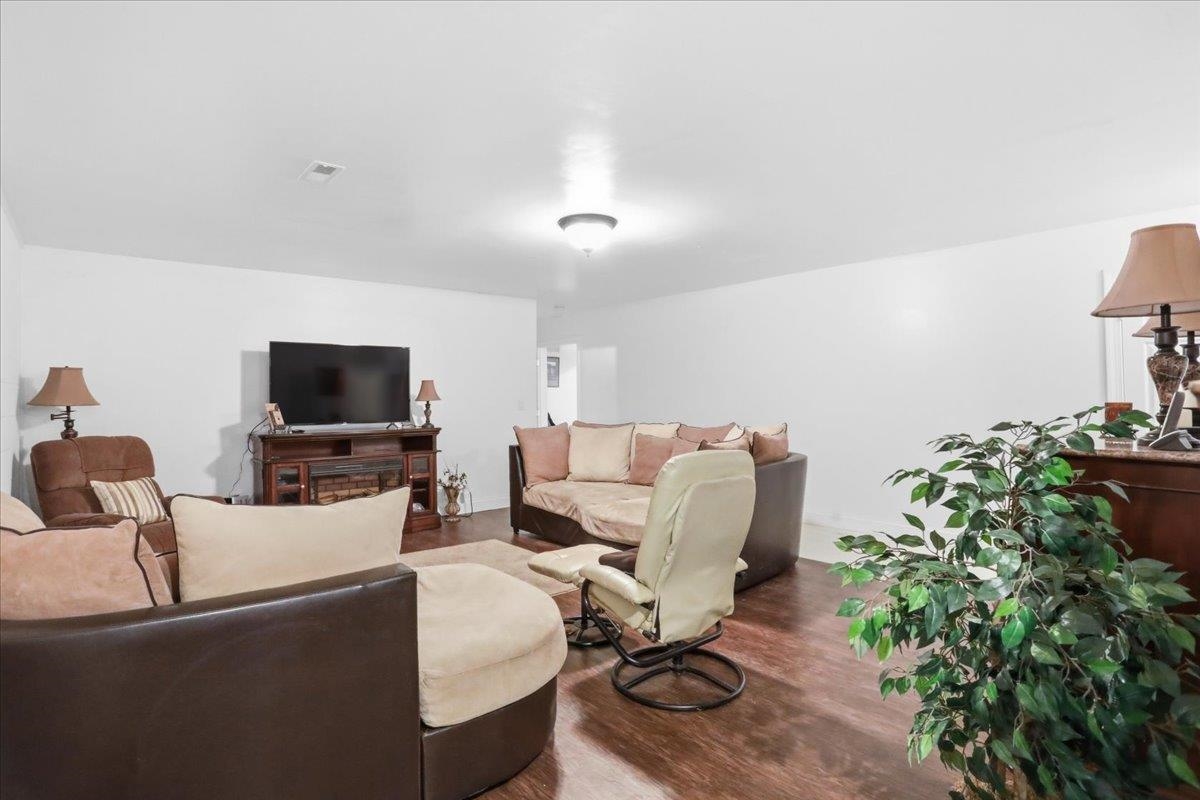 524 S MCDANIEL LN, SHENANDOAH, Virginia 22849, 6 Bedrooms Bedrooms, ,6 BathroomsBathrooms,Residential,524 S MCDANIEL LN,676503 MLS # 676503