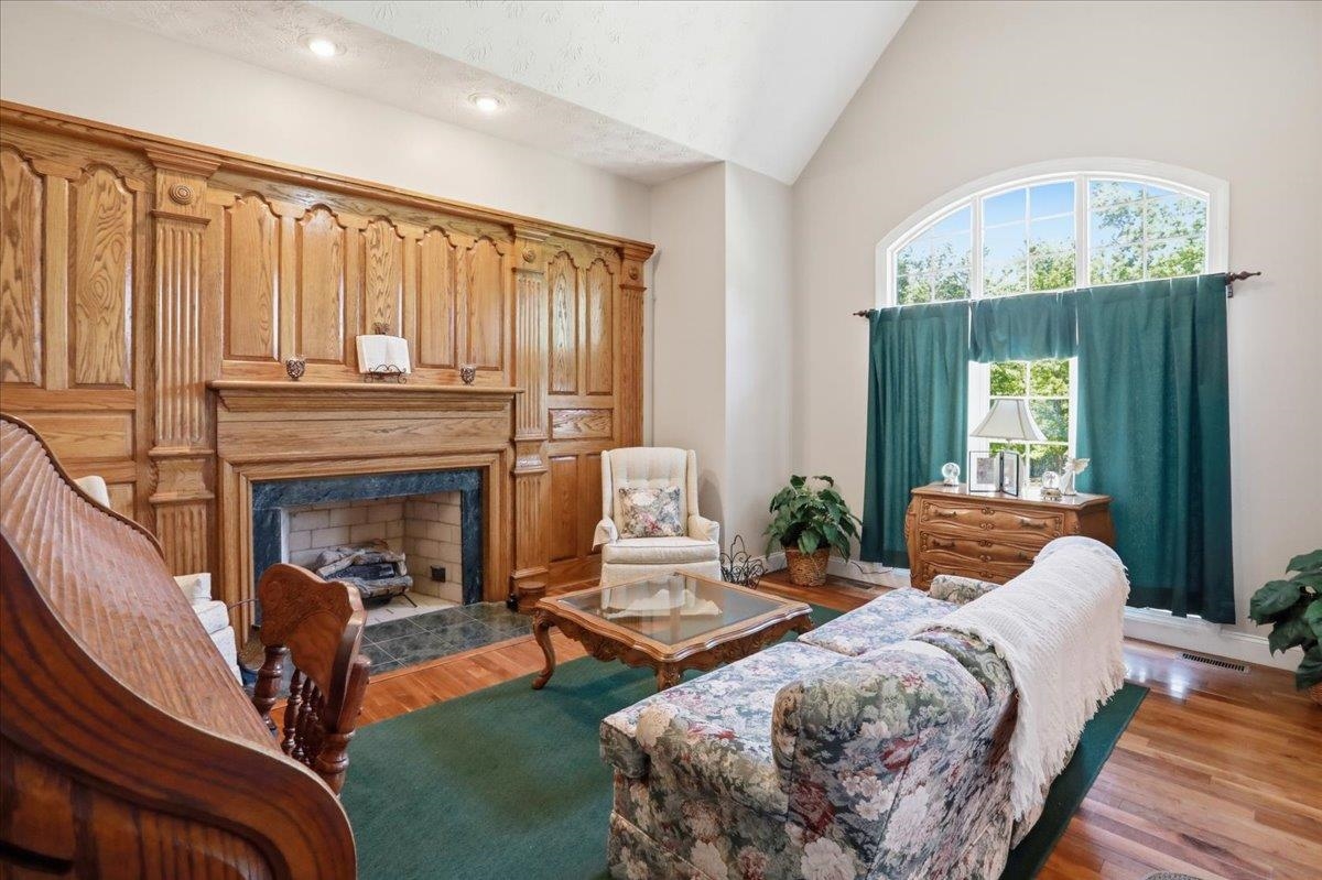 524 S MCDANIEL LN, SHENANDOAH, Virginia 22849, 6 Bedrooms Bedrooms, ,6 BathroomsBathrooms,Residential,524 S MCDANIEL LN,676503 MLS # 676503