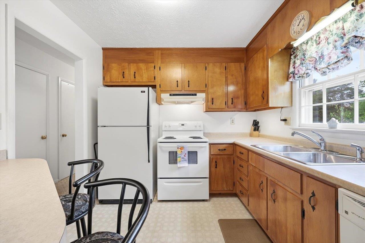 44 ROLLER AVE, MOUNT SIDNEY, Virginia 24467, 4 Bedrooms Bedrooms, ,2 BathroomsBathrooms,Residential,44 ROLLER AVE,676508 MLS # 676508