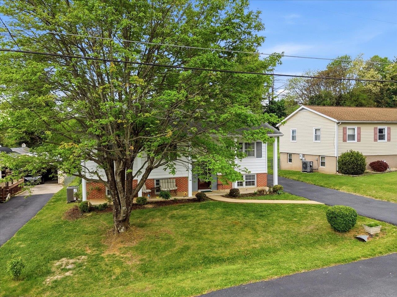 44 ROLLER AVE, MOUNT SIDNEY, Virginia 24467, 4 Bedrooms Bedrooms, ,2 BathroomsBathrooms,Residential,44 ROLLER AVE,676508 MLS # 676508