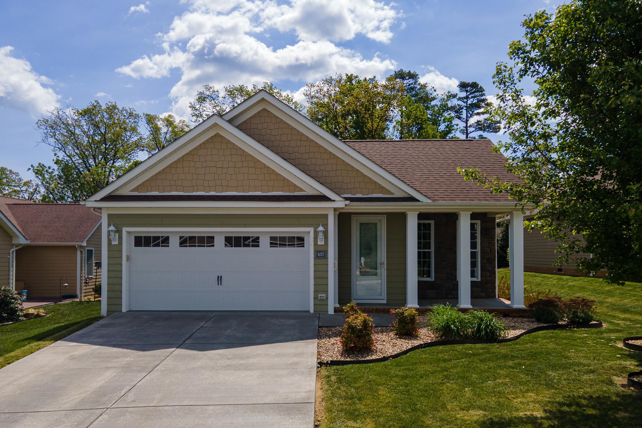 1017 SUN POPPY CT, WOODSTOCK, Virginia 22664, 3 Bedrooms Bedrooms, ,2 BathroomsBathrooms,Residential,1017 SUN POPPY CT,676514 MLS # 676514
