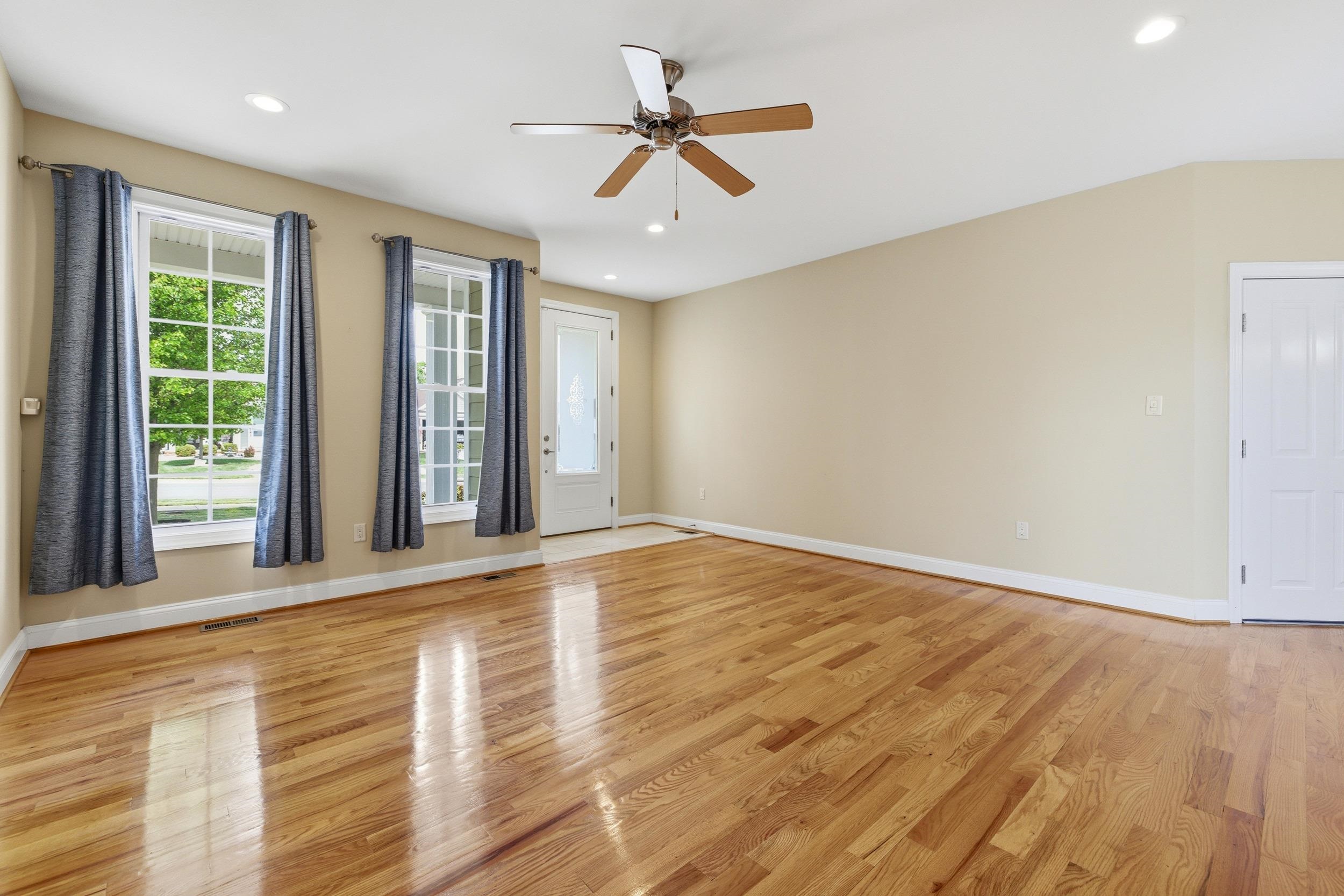 1017 SUN POPPY CT, WOODSTOCK, Virginia 22664, 3 Bedrooms Bedrooms, ,2 BathroomsBathrooms,Residential,1017 SUN POPPY CT,676514 MLS # 676514