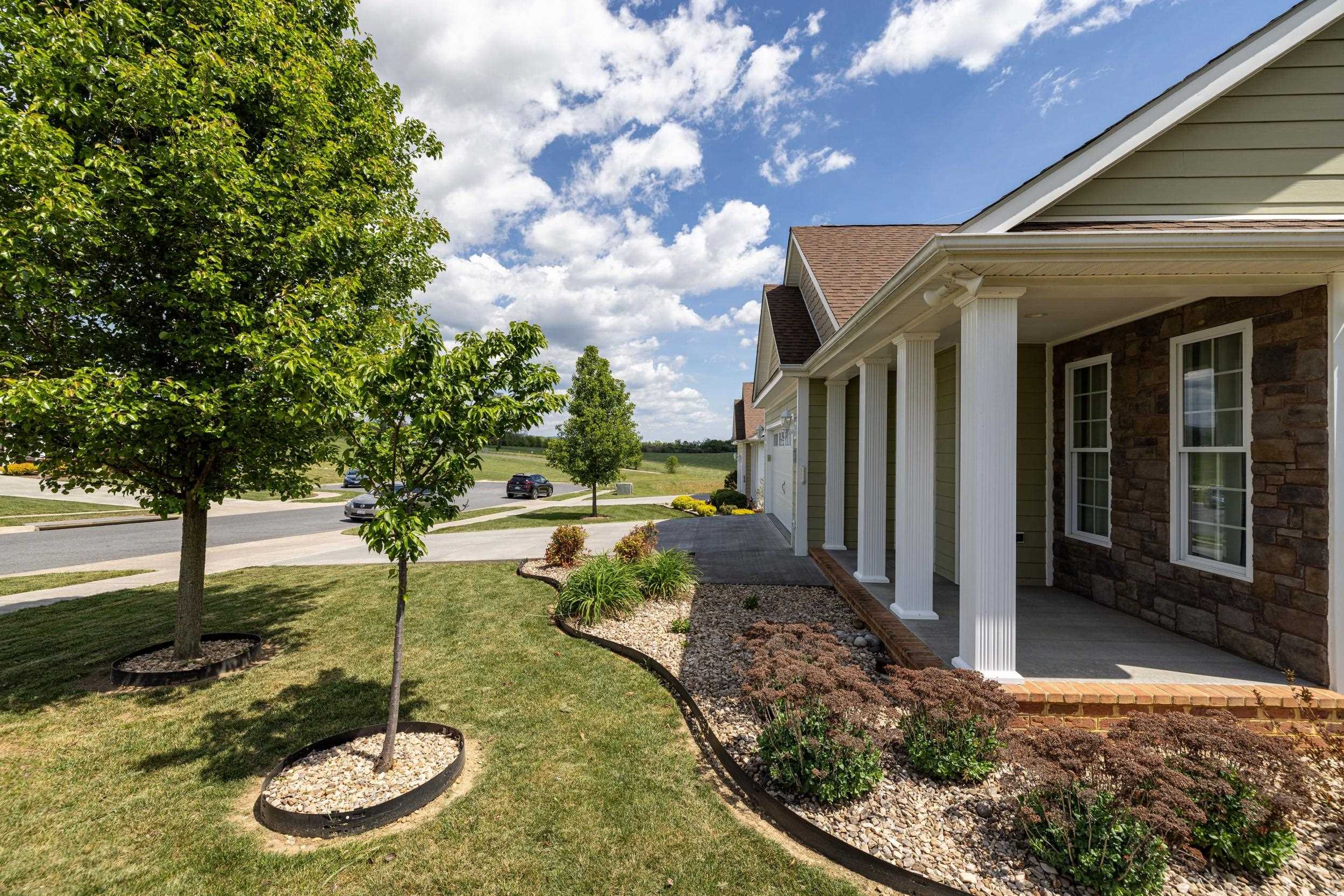 1017 SUN POPPY CT, WOODSTOCK, Virginia 22664, 3 Bedrooms Bedrooms, ,2 BathroomsBathrooms,Residential,1017 SUN POPPY CT,676514 MLS # 676514
