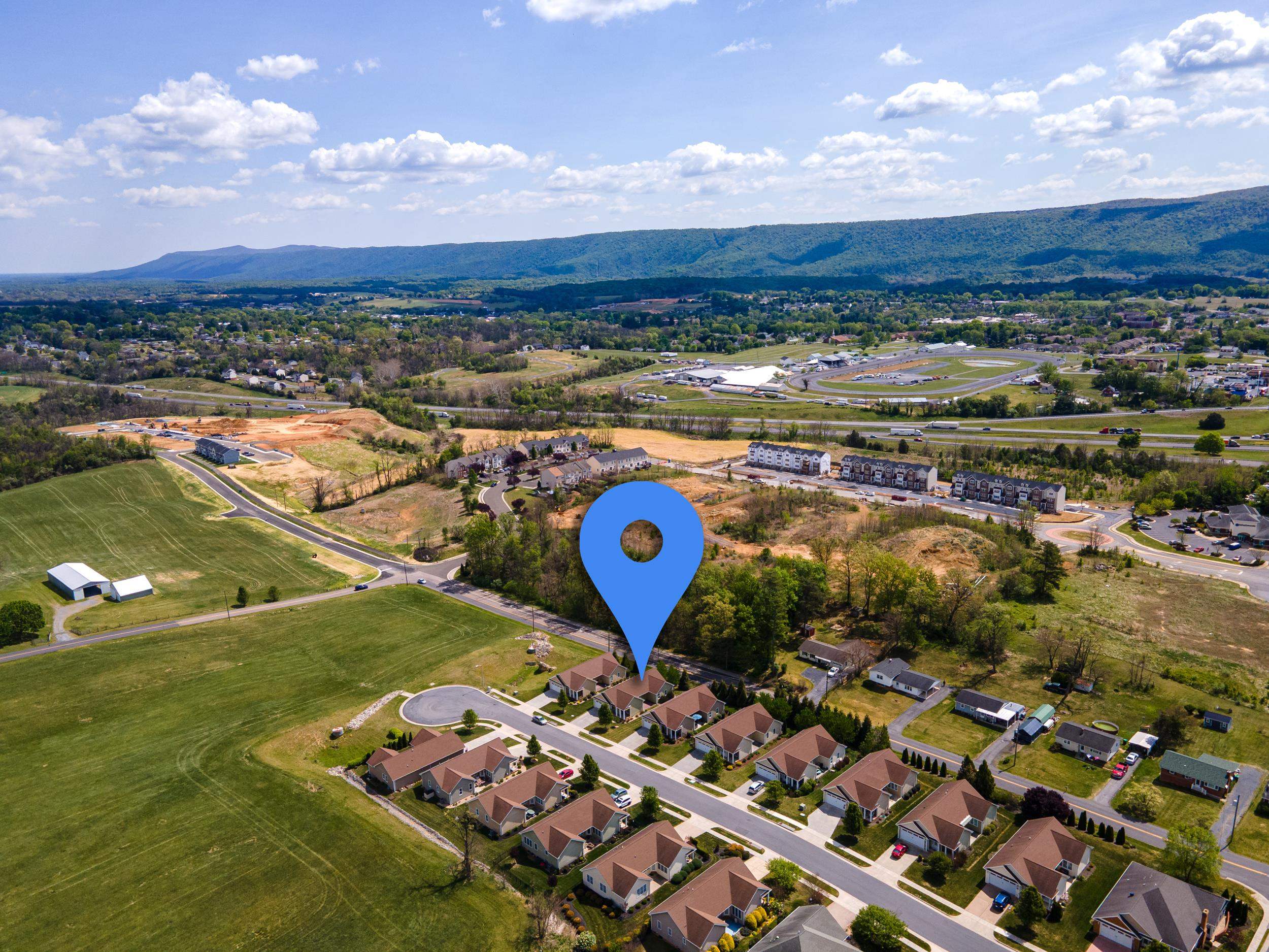 1017 SUN POPPY CT, WOODSTOCK, Virginia 22664, 3 Bedrooms Bedrooms, ,2 BathroomsBathrooms,Residential,1017 SUN POPPY CT,676514 MLS # 676514