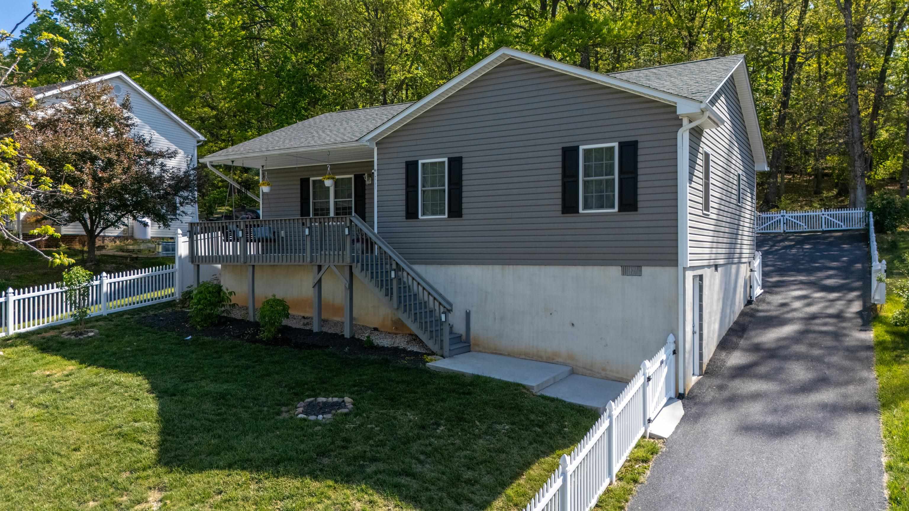 1771 A SHUTTERLEE MILL RD, STAUNTON, Virginia 24401, 3 Bedrooms Bedrooms, ,2 BathroomsBathrooms,Residential,1771 A SHUTTERLEE MILL RD,676516 MLS # 676516