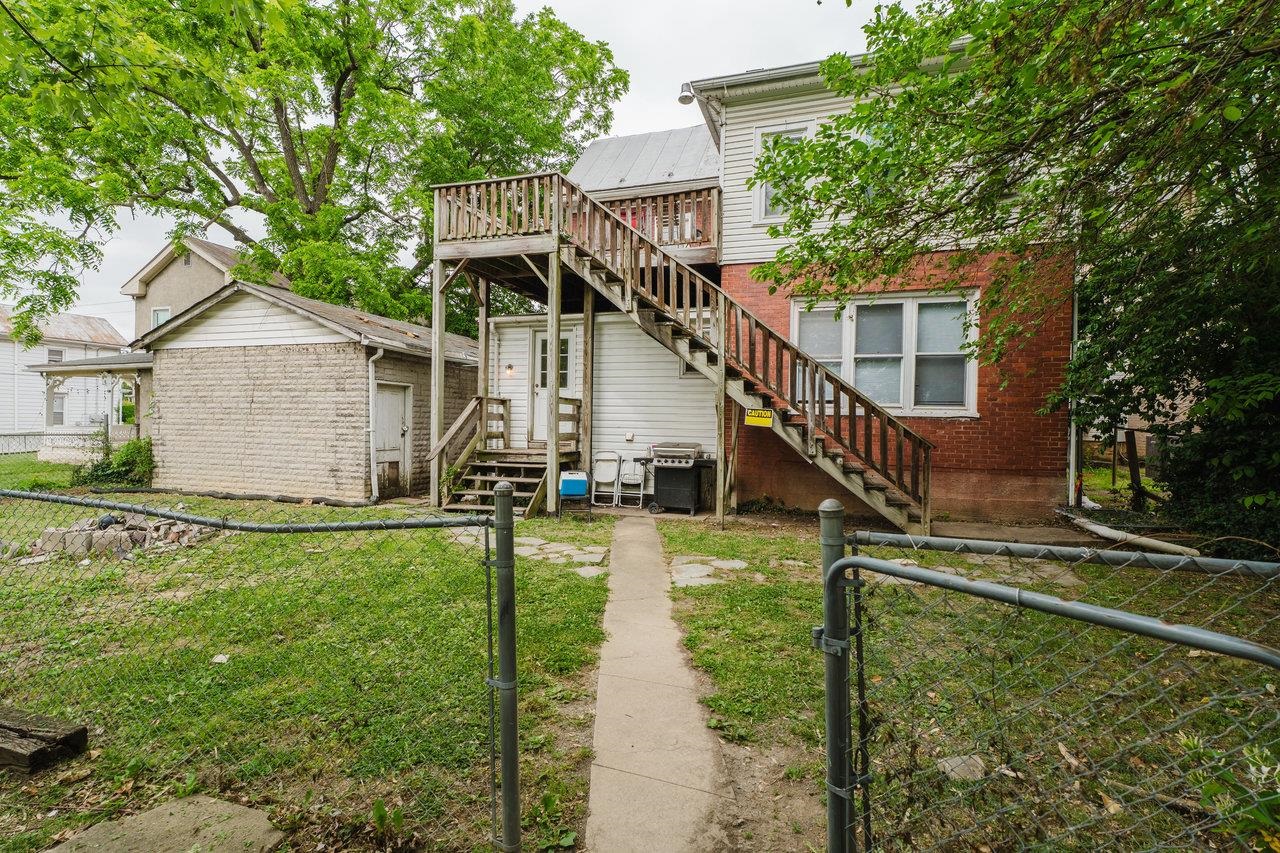 316 NORTH HIGH ST, HARRISONBURG, Virginia 22802, 6 Bedrooms Bedrooms, ,2 BathroomsBathrooms,Residential,316 NORTH HIGH ST,676528 MLS # 676528