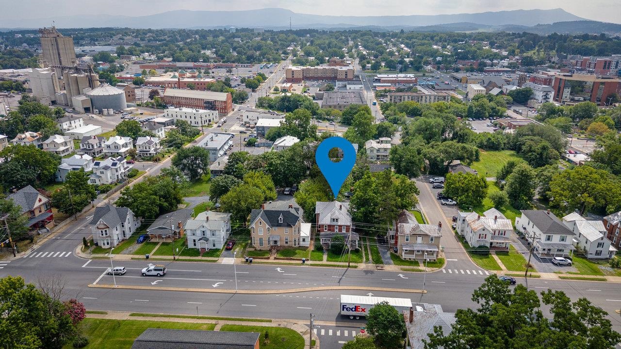 316 NORTH HIGH ST, HARRISONBURG, Virginia 22802, 6 Bedrooms Bedrooms, ,2 BathroomsBathrooms,Residential,316 NORTH HIGH ST,676528 MLS # 676528